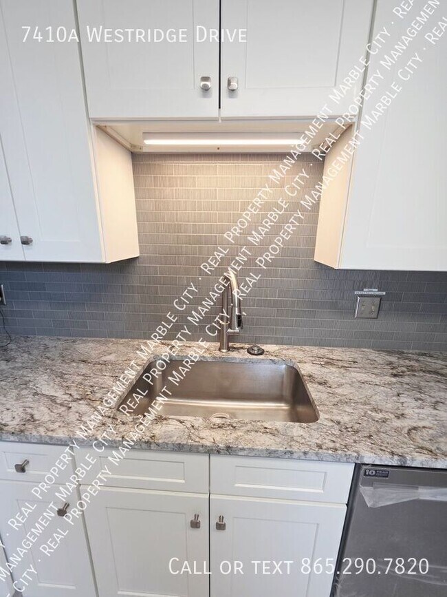 Building Photo - 7410 Westridge Dr