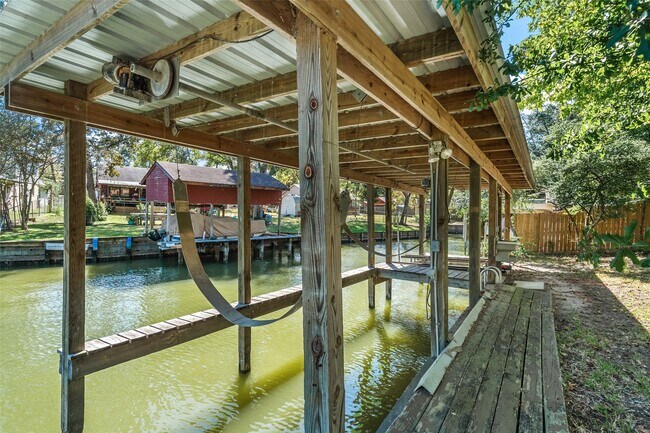 Building Photo - 124 Timbo Trail