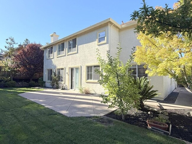 Building Photo - Beautifully Remodeled Modern Home In Wests...