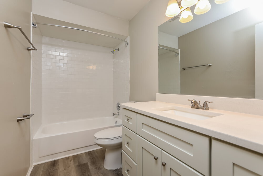 Building Photo - 444 Spinnaker Dr