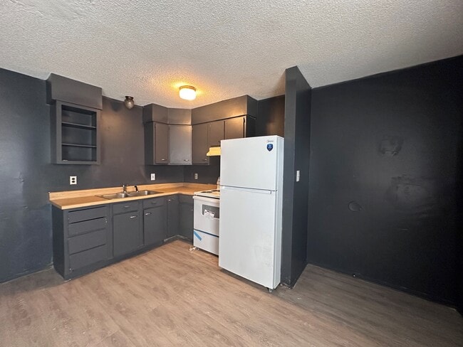 Building Photo - 504-3 Woodbury-