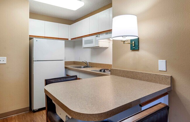 Building Photo - Furnished Studio-Los Angeles - Monrovia