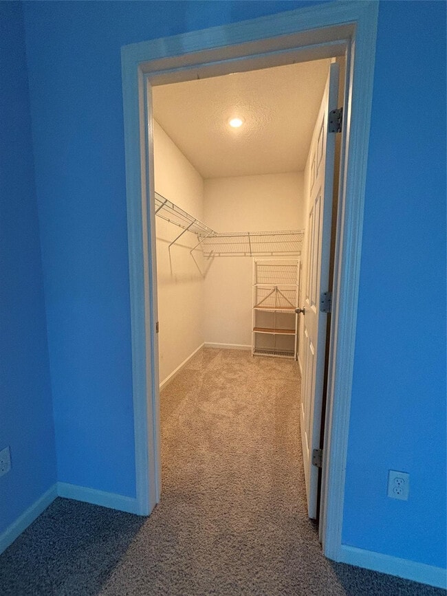 Building Photo - 11150 SW Sophronia St