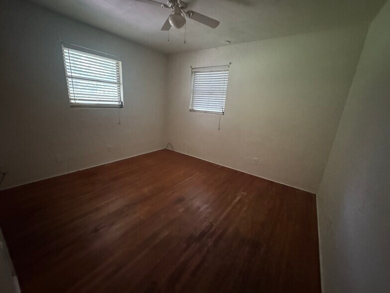 Building Photo - 357 Dubs Dr