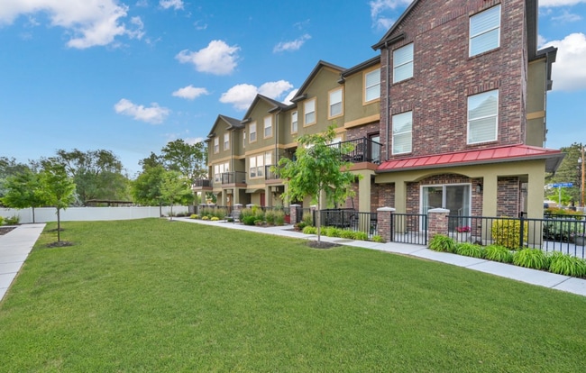 Building Photo - Beautiful Draper Townhomes in Prime Location