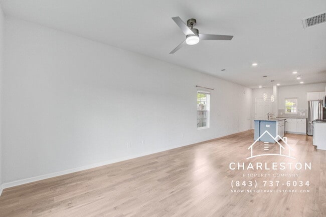 Building Photo - 347 Matuskovic Dr
