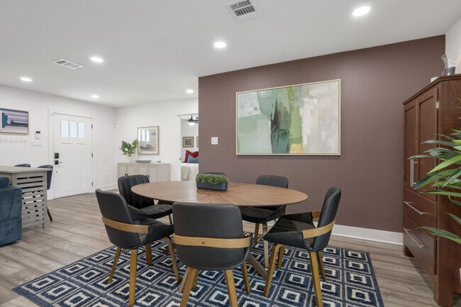 Building Photo - 1611 Armistead St