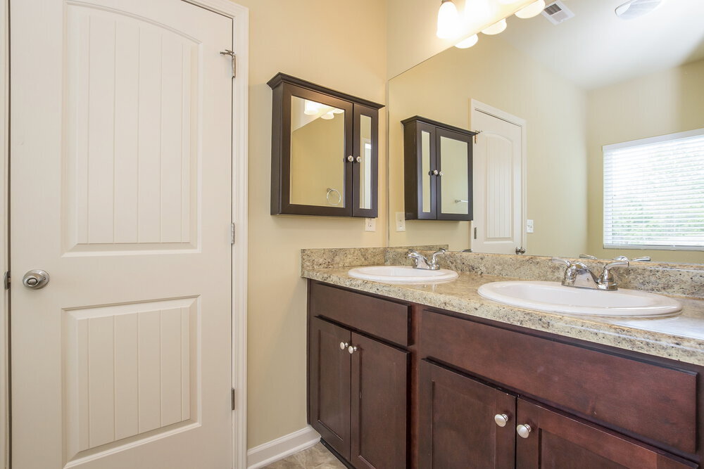 Building Photo - 534 Lobdale Falls Dr