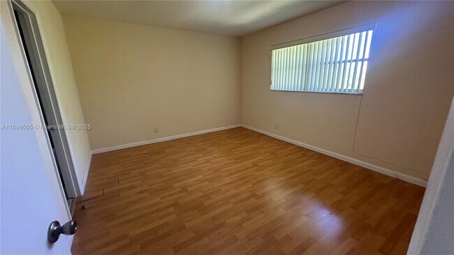 Building Photo - 8060 Fairview Dr