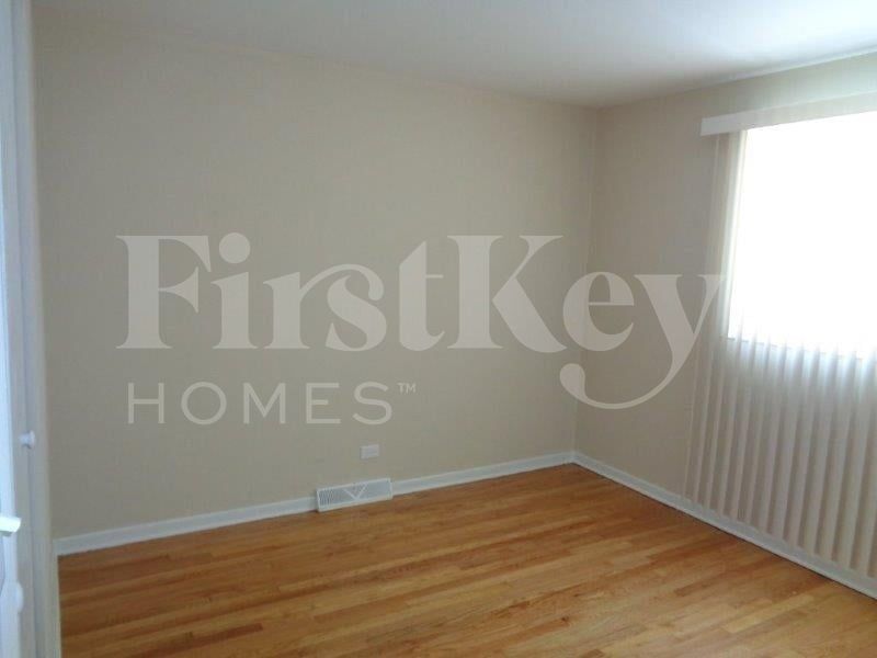 Building Photo - 14812 Ellis Ave