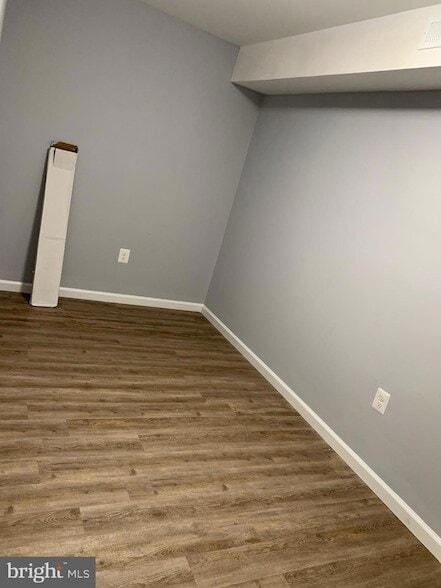 Building Photo - 7 Glade Dr