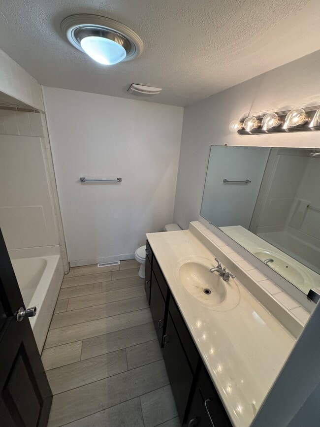 Building Photo - 4054 Buesching Dr