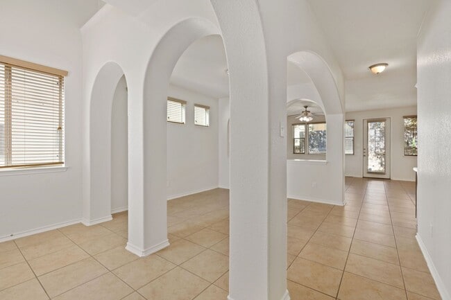 Building Photo - 4219 Woodbridge Way
