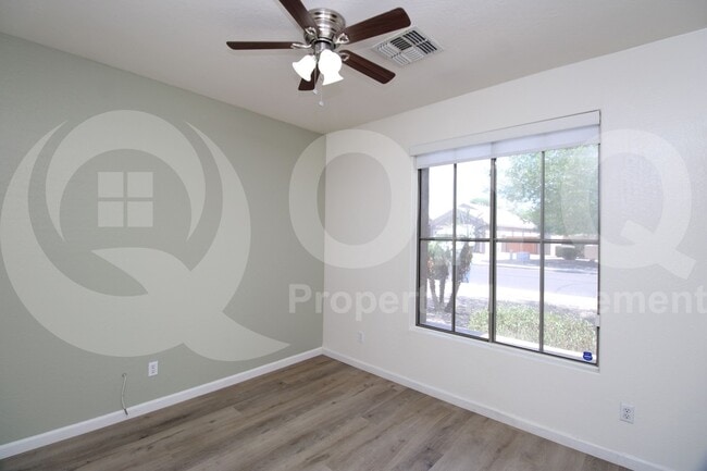 Building Photo - 3250 E Hampton Ln