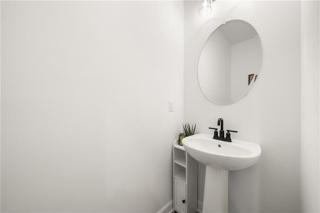 Building Photo - 4541 Moray Dr