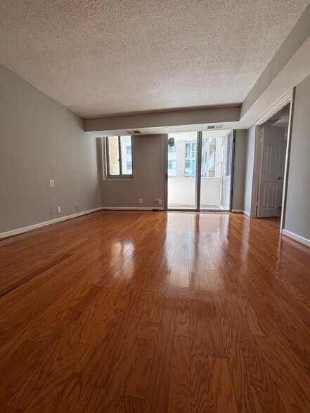 Building Photo - 4601 N Park Ave