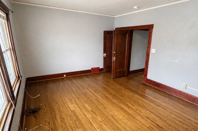 Building Photo - Mason St Duplex