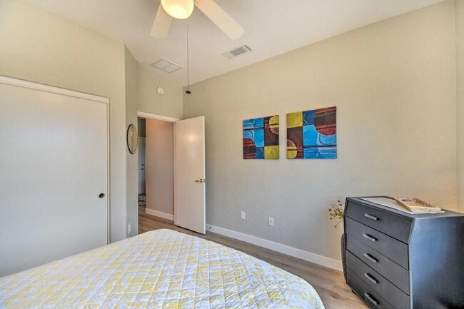 Building Photo - 15033 W Home Run Dr