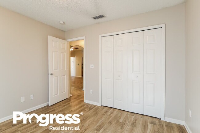 Building Photo - 7637 Invermere Blvd N