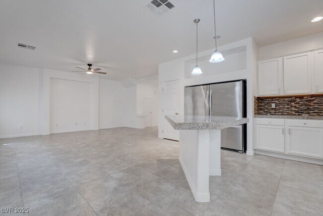 Building Photo - 6027 Gordon Creek Ave