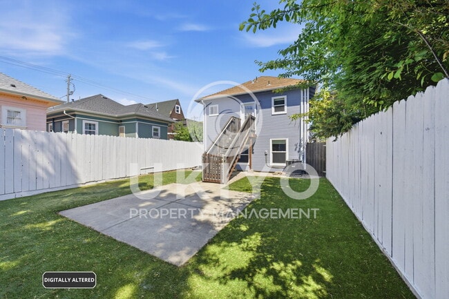 Building Photo - 1123 30th St