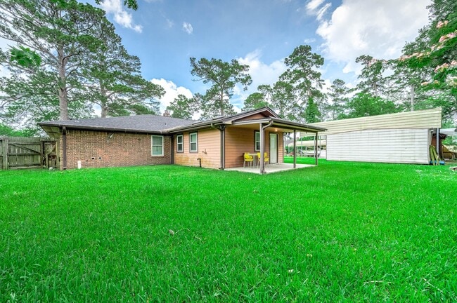 Building Photo - 5813 Russell Ln
