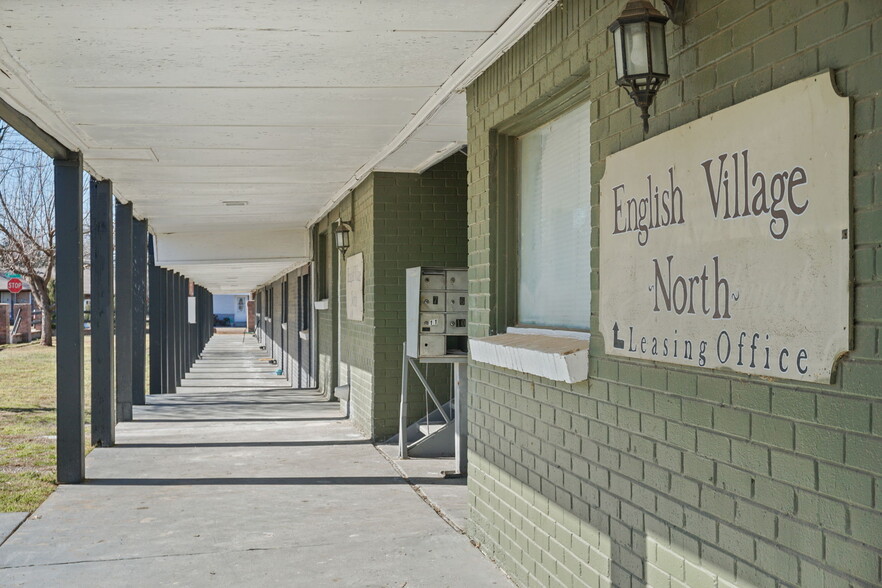 Building Photo - English Village North Apartments