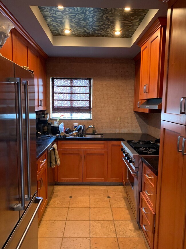 Building Photo - 4273 Las Virgenes Rd