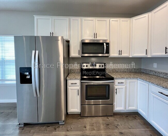 Building Photo - 14700 E 104th Ave