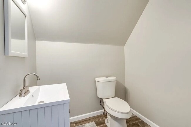 Building Photo - 3 Bedroom 1.5 Bathroom House in Lorain