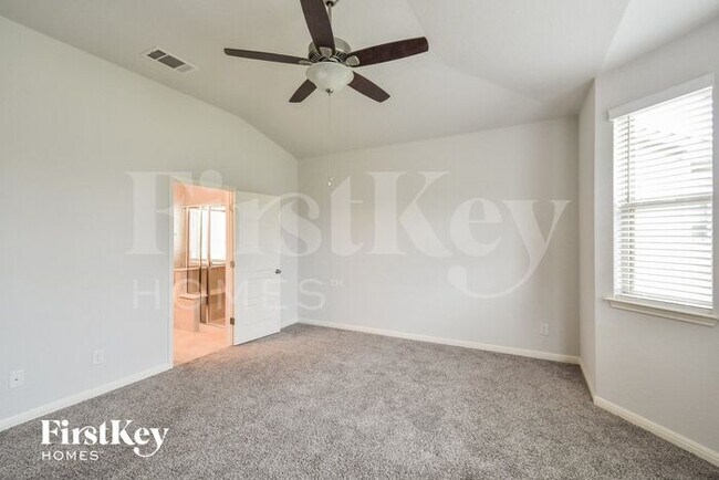 Building Photo - 11631 Bakersfield Pass