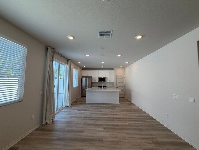 Building Photo - Beautiful 3 Bedroom Condo in West Covina