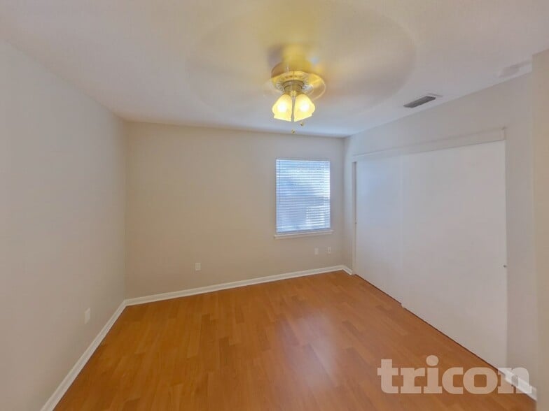 Building Photo - 7000 Brentford Rd