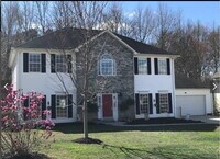 Building Photo - Beautiful 5-Bedroom Home in Huntersville w...