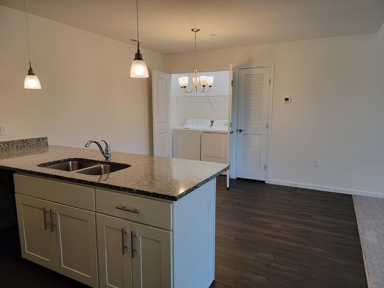 Building Photo - 30 Rollins Ln