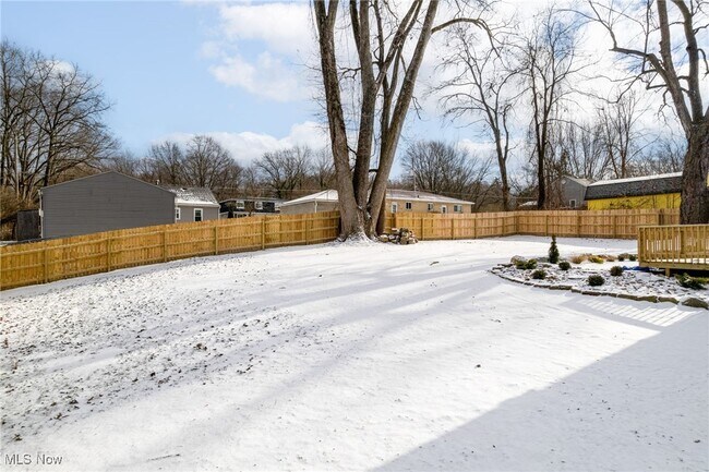 Building Photo - 3101 Wagoner St