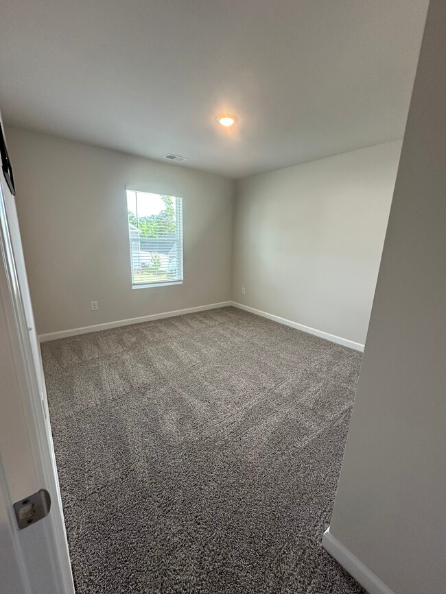 Building Photo - 154 Vickery Rd