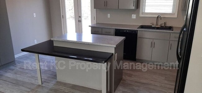 Building Photo - 9408 NW 59th Ter