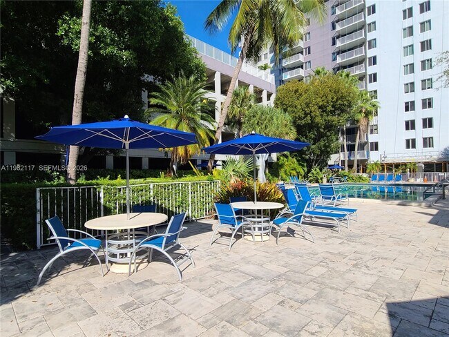 Building Photo - 850 N Miami Ave