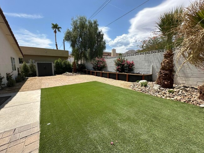 Building Photo - 54445 Avenida Alvarado