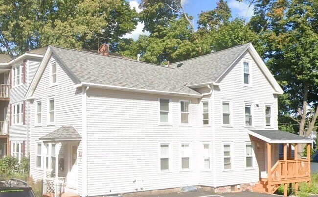 Building Photo - 44 Bowdoin St