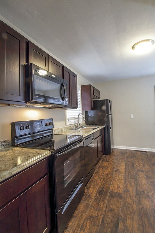 Building Photo - Completely Renovated 3 Bedroom 1 Bathroom Home