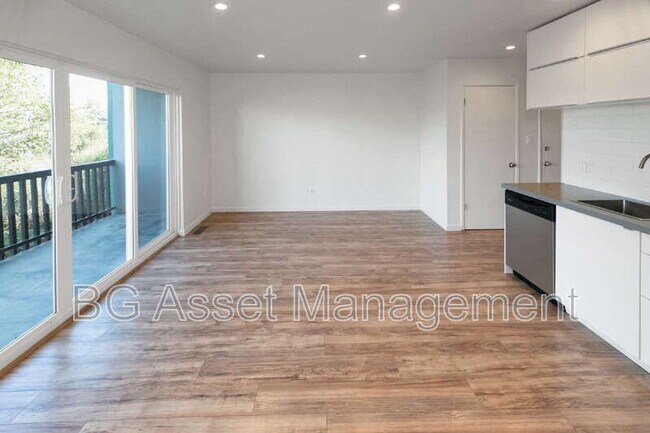 Building Photo - 50 Frey Pl