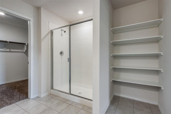 Building Photo - 808 Saddle Horn Way