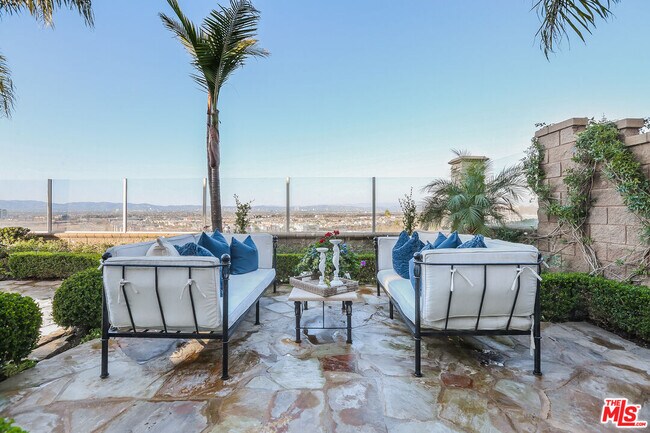 Building Photo - 7391 W Coastal View Dr
