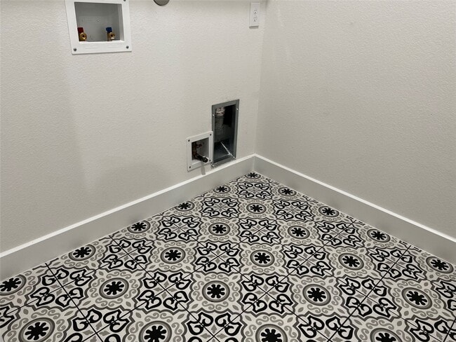 Building Photo - 3003 Lago Costa Dr