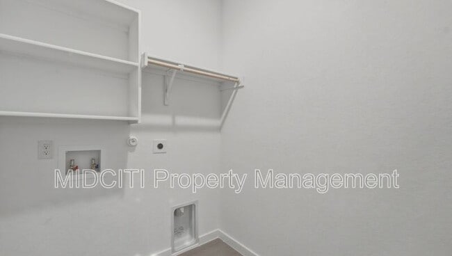 Building Photo - 1926 Wood Warbler