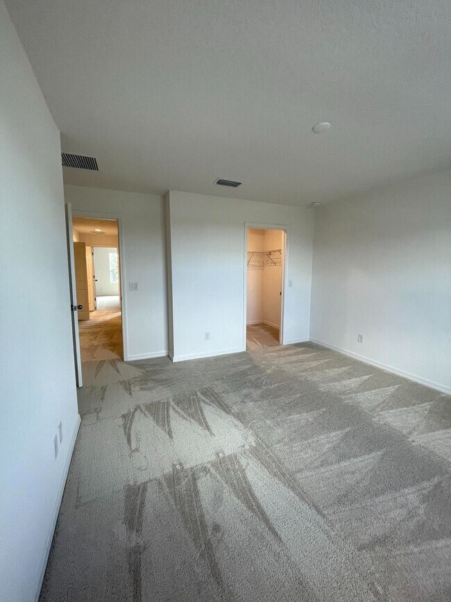 Building Photo - Williams Preserve-Townhouse-410 Annabelle ...