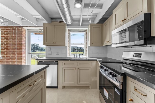 Building Photo - 1420 FM 1960