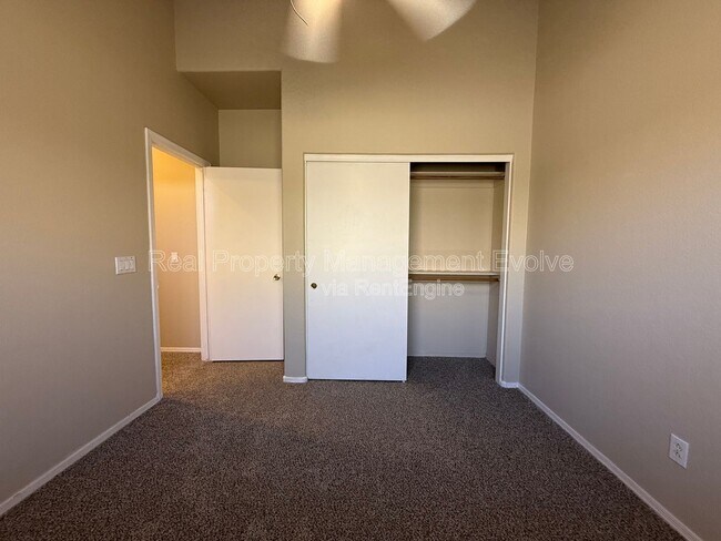 Building Photo - 40517 N Territory Trail